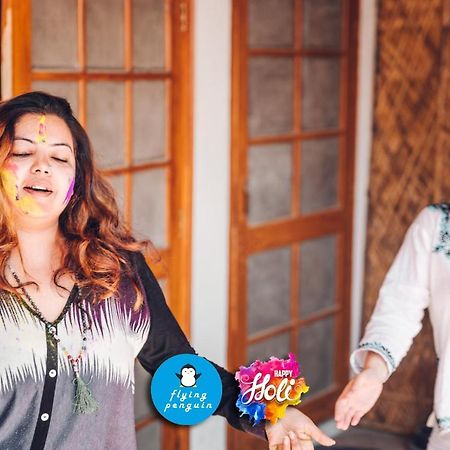 Flying Penguin Hostel Rishikesh Ngoại thất bức ảnh