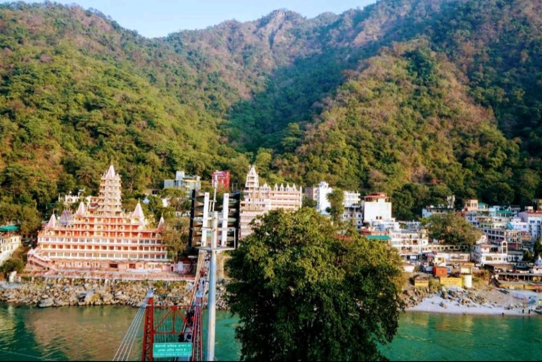 Flying Penguin Hostel Rishikesh Ngoại thất bức ảnh