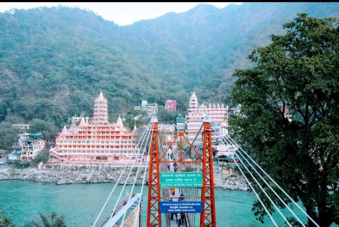 Flying Penguin Hostel Rishikesh Ngoại thất bức ảnh