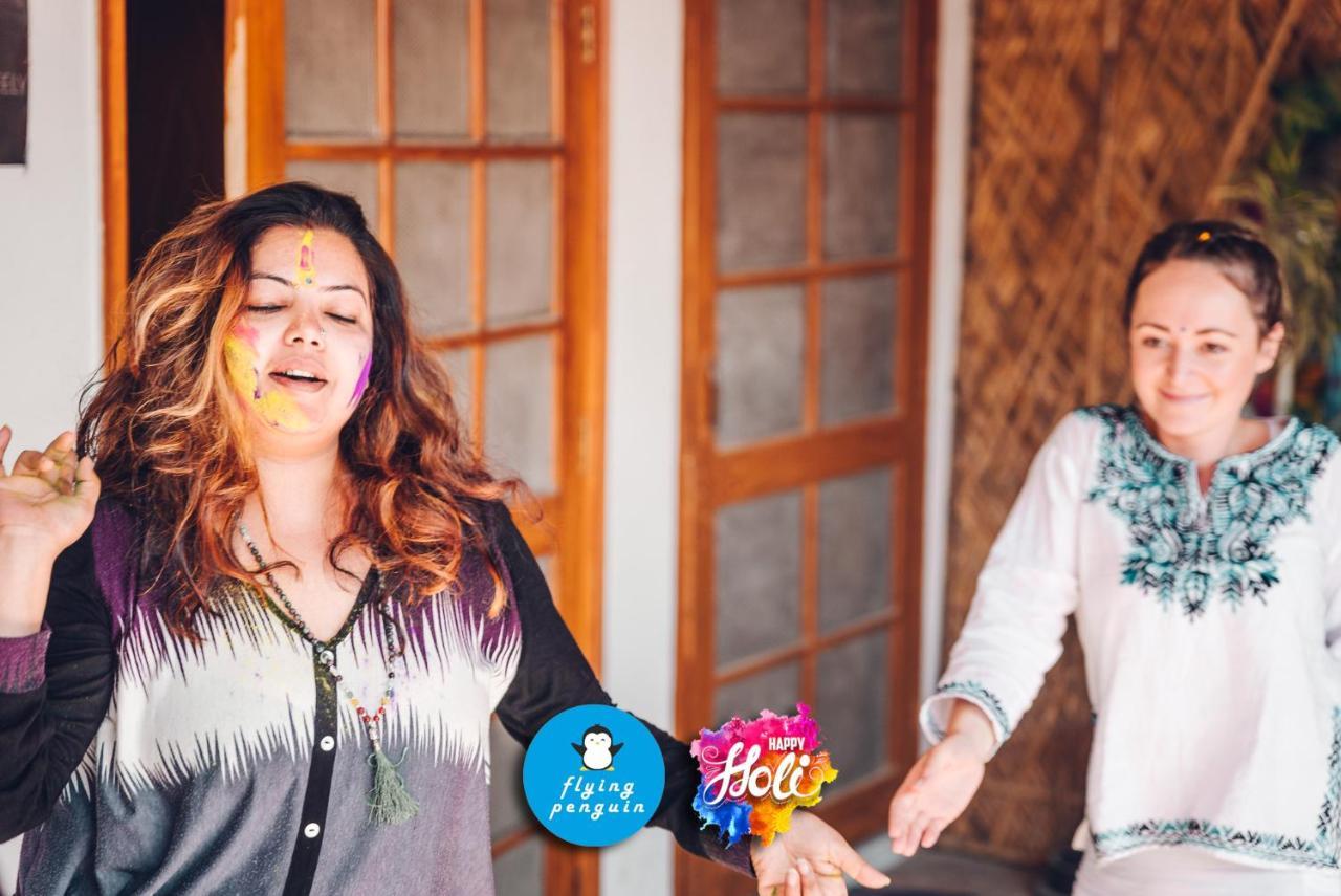 Flying Penguin Hostel Rishikesh Ngoại thất bức ảnh